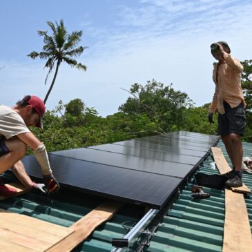 Installation de panneaux photovoltaïques au Kenya