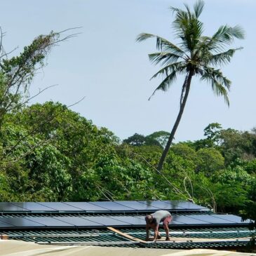 La pose des panneaux solaires par Energy Assistance en vidéo